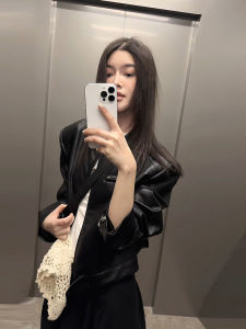 เสื้อแจ็คเก็ตหนังสั้นผู้หญิง ทรงหลวม ปกไหล่ ซิป แขนยาว คอกลม ทรงหลวม ฤดูใบไม้ผลิ 2025 แฟชั่นสตรีท ลำลอง