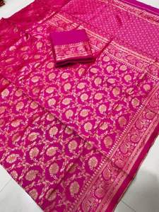 🔥 *Presenting Enchanting Yet Breathable Organic Banarasi Sarees For Intimate And Big Fat Indian Weddings That Are Light On Your Skin And Uplift Your Wedding Shenanigans.*🔥  👉 *CODE:-CM-423* 🌹FABRIC : SOFT LICHISILK CLOTH🌹 🌲DESIGN : BEAUTIFUL RICH P