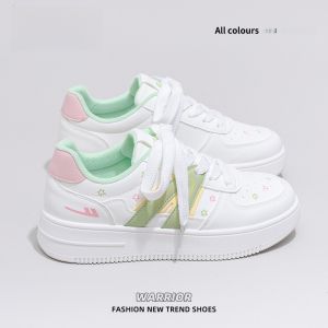 Warrior | รองเท้าผ้าใบผู้หญิงแบบลำลอง Warri รองเท้าผ้าใบสีขาวสไตล์ใหม่ฤดูใบไม้ร่วง 2025 รองเท้ากีฬาแบบลำลองที่สวมใส่สบายและมีสไตล์