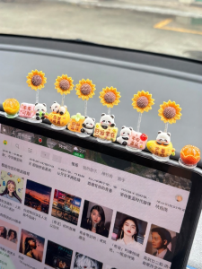 DINGBEIQI | Cute Panda Nodding Car Decor
