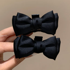 Face-slimming Bow Barrette Small Black