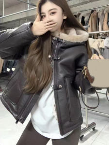 Haining Winter New Arrival Womens Short Lamb Fur Jacket Hooded Leather And Fur Integrated Coat Young Style Korean Commute Wind