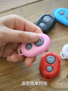Bluetooth Shutter Wireless Selfie Bluetooth Remote Shutter 10m distance Bluetooth Selfie Camera Remote Shutter (Pengatup Jauh Selfie Bluetooth)r 蓝牙遥控器