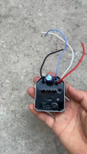 Mạch máy mài pin Trung Quốc 3 tốc độ tụ lớn 1000uf tản nhiệt nhôm động cơ không than chân pin phổ thông