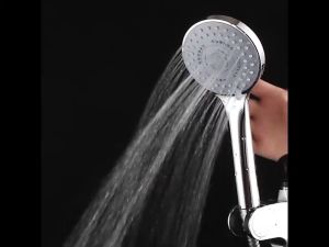 ฝักบัวอาบน้ำ ปรับได้ 5 ระดับ พร้อมสายยาว 150 cm และตัวยึดผนัง