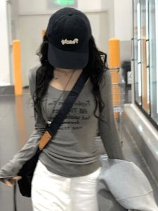 BINKAFENNY | เสื้อสเวตเตอร์ถักแขนยาวทรงสลิมฟิตสำหรับผู้หญิง สีเทา ลายตัวอักษร เสื้อชั้นใน เสื้อเชิ้ต เสื้อเชิ้ตแฟชั่นต้นฤดูใบไม้ร่วง