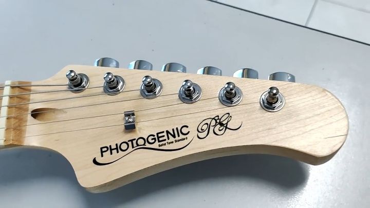 PhotoGenic Electric Guitar Stratocaster ST Guitar Maple Fretboard