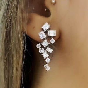 Huitan Geometric Crystal Cubic Zircon Dangle Earrings Simple Stylish Design Temperament Earrings for Women Wedding Trend Jewelry