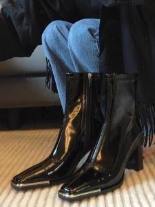 Kendall Jenner Inspired Square Toe High Heel Short Boots สีดำ Knight Chunky Heel ผู้หญิง Boot ฤดูใบไม้ร่วง ฤดูหนาว Thin Boot หนัง Boot