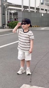 Set bộ kẻ ngang bé trai áo cotton tay ngắn đính tag kèm quần short 9 tới 28kg BERNIE KIDS T1125B23