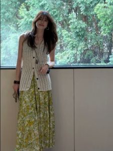 VKSOD | Chic Knitted Vest Top Sleeveless Summer 2025 High Waist Mini Skirt Set Round Neck Buttoning Cool Sensation Fashion Ensemble