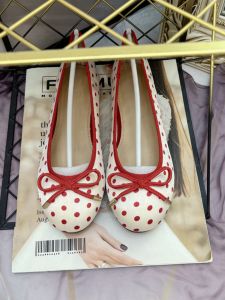 Export New Product ~ Spanish Red Ballet Slipper Long Standing Shoes Beef Tendon Soft Bottom Bowknot Spring Shoes Women