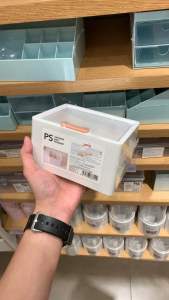 MINISO Tempat Penyimpanan Kapas Multifungsi / Dustproof Container for Cotton Pads