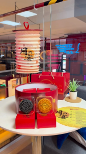 [PRE-ORDER] 2-in-1 Lantern Mooncake Set - Early Bird Special – 40% OFF!