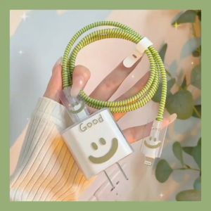 Raimondo Pelindung Kabel Data Pengisi Daya Cangkang Lunak Transparan Wajah Tersenyum Keberuntungan Untuk IP