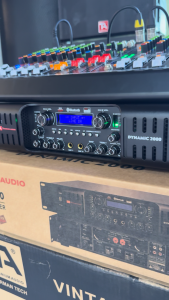 Titanium Audio Dynamic 2000 DSP Professional Amplifier