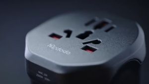 Mcdodo CP 454 Mobile Travel Charger 2500W 8 Sockets (US EU AU UK CNX2) AC Converter Universal Multi Travel Charger Fo