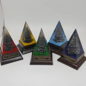 Souvenir Miniatur Candi Prambanan Limas 7x7x10 cm