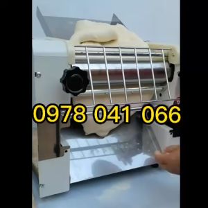 Máy cán bột đế pizza size L size 30cm chạy điện gia đình