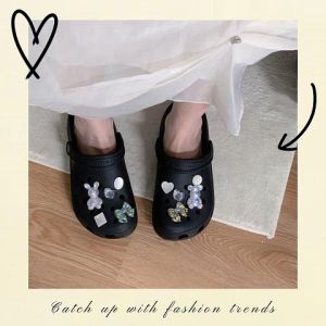 LKfashion งานดี งานปัง รองเท้าแตะหัวโตผู้หญิง สวยจริง ลองเลย หัวโตพื้นบาง ยางนิ่ม เบา ใส่สบาย มีลายแก้ปวดเท้าด้วยนะ มาพร้อมกับอะไหล่ตกแต่งแบบใหม่ สวยจึ้งมากแกร