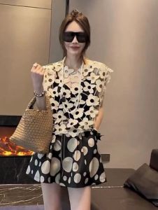 2023 Summer Korean New Fashion Hollowed-out Flower round Neck Vest T-shirt Women Elastic Waist Shorts Two-piece Set