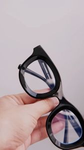 Kacamata Frame Tebal Tipe Boldbounce & Lensa Bening Engsel Besi