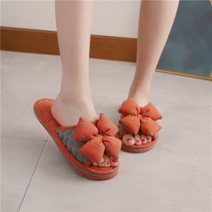 รองเท้าแตะผ้าลายผีเสื้อสำหรับผู้หญิงในบ้าน ดูดซับเหงื่อ กันลื่น สวมใส่สบาย พื้นผ้า ดอกไม้สี่ช่อ รองเท้าแตะพื้นนุ่ม