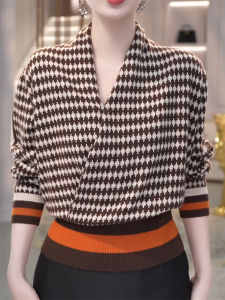 QINGNAER | Trendy Colorblock V-Neck Knitted Sweater 2025 Fall New Design Luxury Style Slim