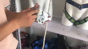 Rope Grab Vertical Fall Arrester Alat Panjat Tebing Alat Penahan Jatuh Rope Lanyard Auto Stop Rope Grab Fall Arrester