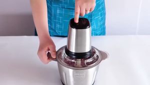 สมุทรปราการ ครัวอาหาร Mincer 2L สแตนเลสเครื่องบดเนื้อไฟฟ้า โปรเซสเซอร์ผัก Chopper EU