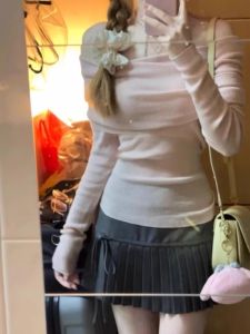 Pink One-Shoulder Long-Sleeve Womens Top Sweet And Spicy High-End Sensation Shoulder Exposure Design Korean Style Slim Fit