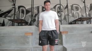 Celana Pendek Desain Flat-Man: Moral Flat-Man Short