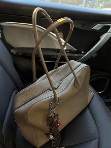 Boston Shoulder Bag Underarm Large Capacity Elephant Grey Commuter Womens Bag 2025 New High-End Feelings for Work And Travel