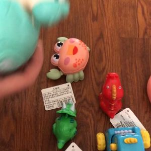 Đồ Chơi Chú Cua Dễ Thương Chạy Bằng Trớn 201D