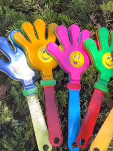 Mainan Tepuk Tangan Clapping Hand Toy Colorful Cute Clap Toy Party Kids Fun Props Plastic Hand Clapper