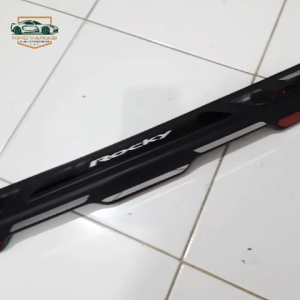 Sillplate Belakang Injakan Mobil Rocky