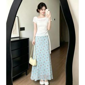 Karrar betsey | Bộ Áo Thun Phong Cách Pháp & Chân Váy Hoa