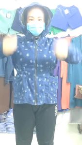 áo khoác jeans chống nắng nữ( có hoa văn 001)