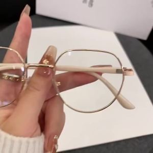 【+100~+400】Simple Classic Round Metal Frame WomenS Reading Glasses Suitable for Daily Reading and Wear Glasses