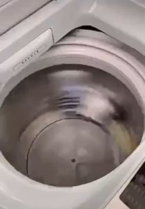 1 TAKE 1 2PCS Reusable Laundry Ball: A Magic Clothes Dyer Solution