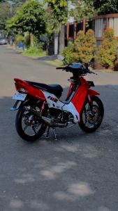 STRIPING STICKER LIS LES POLET yamaha fizr f1zr fiz r spesial edition marlboro kualitas terbaik termurah Mahkota Stiker