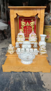 [Combo143] Bộ Bàn Thờ Thần Tài Thổ Địa Gỗ Sồi Màu Vàng Ngang 48cm Và Bộ Gốm Sứ Bạch Ngọc Màu Trắng.