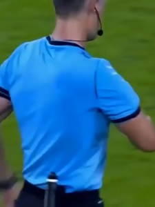 ผลิตภัณฑ์เสริมสวยใบแดงใบเหลือง สำหรับผู้ตัดสิน พร้อมสมุดจดการตัดสิน