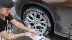 Wheel Brush 1/3 Wheel Cleaner for Cleaning Wheel Rims Wheel Cylinder Brush Household Use