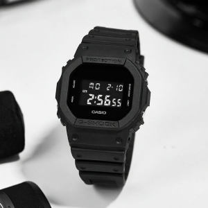 Casio | Square Sports E-Watch
