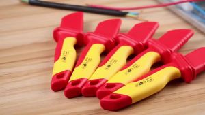 Dao Điện Thợ Điện Cách Điện LAOA Dụng Cụ Cắt Và Tuốt Dây Chịu Điện Áp Lưỡi Thẳng Đa Năng Dùng Cho Công Việc Điện.