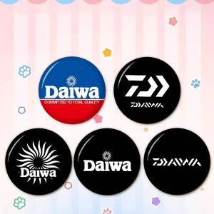 Fashion D-Daiwa Fishing 58mm Cute Series Pins Funny Badge Interesting Cartoon Animals Brooches Backpack Clothes Gift Accessory