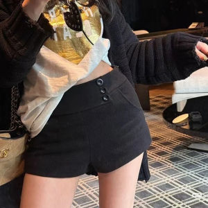 YIFANSHI | Slimming Fitting Wool Shorts for Women