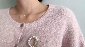 Trâm Cài Áo Hình Bướm Đính Ngọc Trai & Pha Lê Cao Cấp – Phụ Kiện Áo Vest Váy Dự Tiệc Thanh Lịch