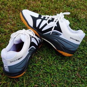 SEPATU BADMINTON LINING SEPATU OLAHRAGA TERLARIS SOLL KARET
